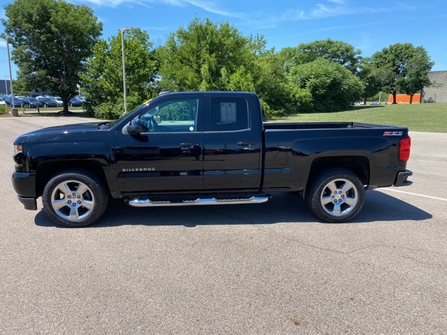 $28,997 2016 Chevrolet Silverado 1500 LT Black 4D Double Cab in Beavercreek