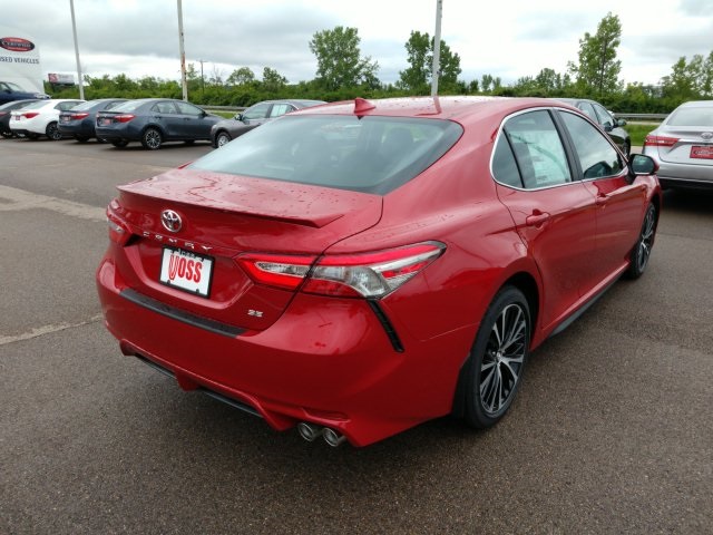 $23,957 2019 Toyota Camry SE Red 4D Sedan in Beavercreek