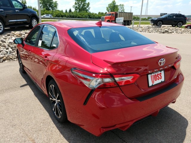 $25,728 2019 Toyota Camry SE Supersonic Red [extra_cost_color] 4D Sedan ...