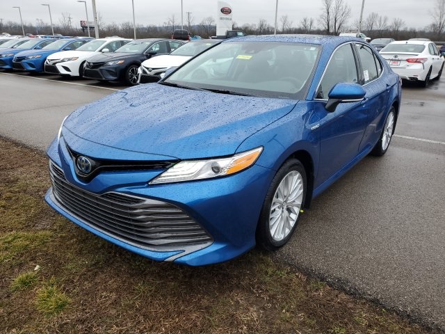 $33,316 2020 Toyota Camry Hybrid XLE Blue Streak Metallic 4D Sedan in ...