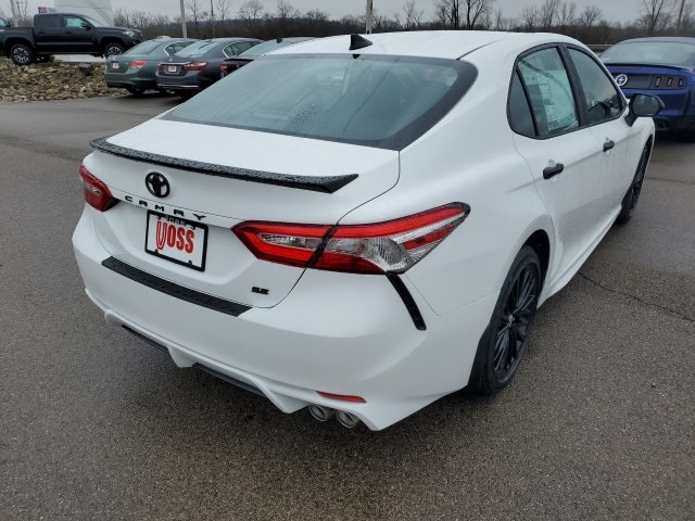 $25,106 2020 Toyota Camry SE Nightshade Super White 4D Sedan in Beavercreek