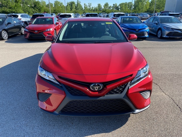 $24,126 2020 Toyota Camry SE Supersonic Red [extra_cost_color] 4D Sedan ...