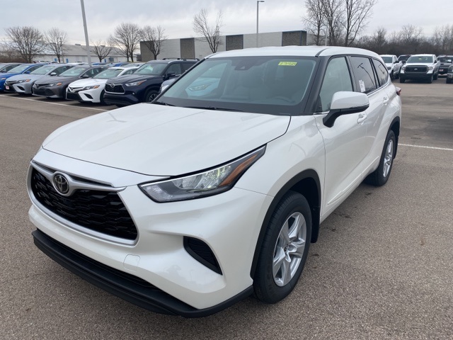 $36,310 2020 Toyota Highlander L White 4D Sport Utility in Beavercreek