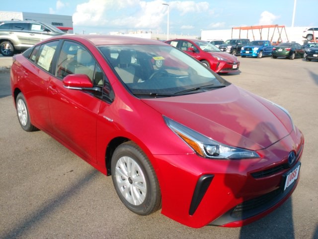 $23,552 2019 Toyota Prius LE Supersonic Red[extra_cost_color] 5D ...