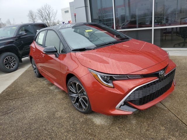 $24,883 2020 Toyota Corolla Hatchback XSE Smoked Paprika Metallic with ...